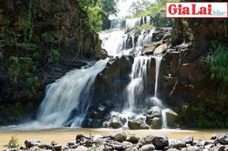 Thác Lơ Đok hoang sơ giữa non ngàn