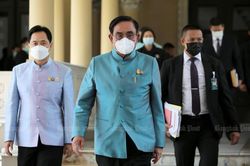 Tòa án Hiến pháp Thái Lan đình chỉ nhiệm vụ của Thủ tướng