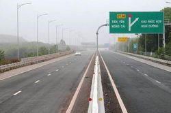Quảng Ninh mạnh tay phát triển cao tốc nhưng 'quên' xây trạm dừng nghỉ