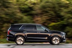 Hyundai Palisade bị triệu hồi do cần gạt nước gặp lỗi