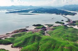 Cao tốc hơn 12 nghìn tỷ ở Quảng Ninh trước ngày thông xe
