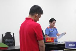 Ông chủ gara ô tô liên tục trộm cắp lượng dầu mỡ lớn của 'nhà hàng xóm'
