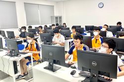 Dạy học trực tuyến: Đừng để lỡ nhịp