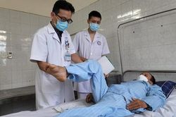 Cú ngã chí mạng từ nóc nhà giữa đêm khiến người đàn ông mất hoàn toàn vận động hai chân