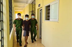 Những đứa trẻ đi hoang và chiếc xe trộm cắp trị giá 5 triệu đồng