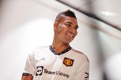 Số áo của Casemiro ở MU