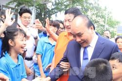 Chủ tịch nước dự Ngày hội tới trường cùng học sinh trường Hy Vọng