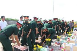 Gio Linh: Truy điệu, an táng 6 hài cốt liệt sĩ