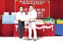 Giáo dục Giáo dục Cô học trò vùng bãi ngang vượt khó