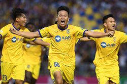 Trực tiếp bóng đá SLNA 1-1 Hà Nội FC vòng 14 V-League