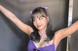 Kiểu áo giống nội y của TWICE bị chỉ trích