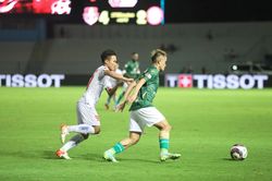 HLV Trương Việt Hoàng đượm buồn ngày tái ngộ đội bóng cũ