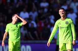 Marseille từ chối Ronaldo