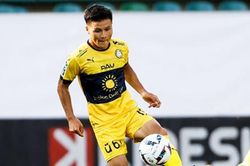 Trực tiếp bóng đá Quevilly 2-1 Pau FC: Quang Hải không kịp bọc lót