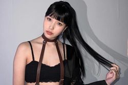 Loạt trang phục quá sexy của TWICE