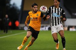 Soi kèo nhà cái Wolves vs Newcastle. Nhận định, dự đoán bóng đá Ngoại hạng Anh (20h00, 28/8)