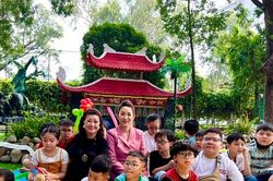 NSND Kim Cương chăm lo trẻ em mồ côi trong đại dịch