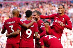 Liverpool 'hủy diệt' 9-0, Man City và Arsenal thắng ngược kịch tính