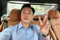 Đến lượt đại gia Cường Đô La công khai chở 'trà xanh' xuống phố bằng siêu xe