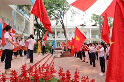 Học sinh Hà Nội tập trung chuẩn bị cho năm học mới