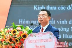 Diễn văn của đồng chí Văn Xay - Pheng Xum Ma, Ủy viên Trung ương Đảng Nhân dân Cách mạng Lào, Bí thư Tỉnh ủy, Tỉnh trưởng Hủa Phăn tại Lễ kỷ niệm