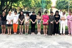 37 người phê ma túy tại khách sạn Nam Khánh