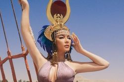 Lý Nhã Kỳ đẹp tựa nữ thần bên dòng sông Nile