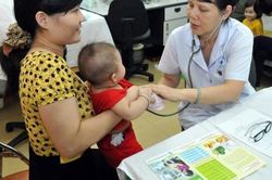 Thách thức trong chăm sóc sức khỏe bà mẹ và trẻ em