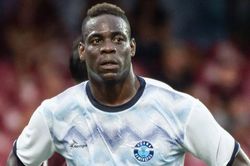 Balotelli rời Adana Demirspor sau vụ gây gổ với HLV