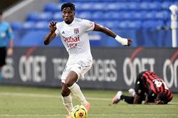 Soi kèo nhà cái Lyon vs Auxerre. Nhận định, dự đoán bóng đá Ligue 1 (0h00, 1/9)