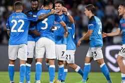 Soi kèo nhà cái Napoli vs Lecce. Nhận định, dự đoán bóng đá Serie A (01h45, 1/9)