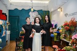 Top 3 Miss World Vietnam 2022 diện đầm tông đen trắng, hào hứng cùng nhau học cắm hoa