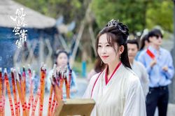Một 'phú bà' tự chi tiền sản xuất phim kiêm đảm nhận vai nữ chính để thỏa giấc mộng làm diễn viên