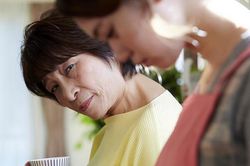 Mẹ chồng cho hẳn hộp vàng khi biết vợ chồng tôi định mua nhà