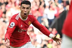 Siêu cò Mendes ra tay, Ronaldo có thể tới Napoli sát giờ G