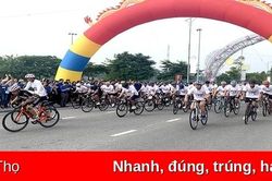 Khai mạc giải đua xe đạp thanh niên