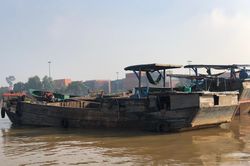 Đồng Nai: Trong đêm bắt giữ 3 tàu hút và vận chuyển cát trái phép trên sông