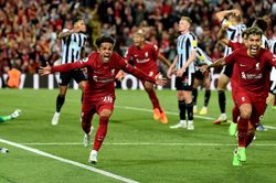 Liverpool 2-1 Newcastle: Ngược dòng kịch tính phút 98