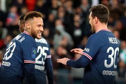 PSG thắng đậm, Messi giúp Neymar trở thành cầu thủ hay nhất châu Âu