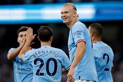Haaland 'nổ' hat-trick cực đỉnh, Man City đại thắng 6-0