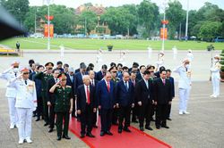 Lãnh đạo Đảng, Nhà nước vào Lăng viếng Bác dịp 77 năm Quốc khánh