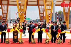 Thông xe tuyến cao tốc Vân Đồn - Móng Cái