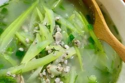 6 loại rau củ là 'vua' trị táo bón, có loại chỉ vài ngàn/kg, ai cũng mua được