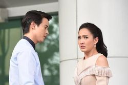 Nhìn món quà sinh nhật chồng tặng, tôi buồn đến lặng người