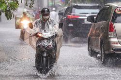 Miền Bắc mưa rào và dông cục bộ trong ngày nghỉ lễ đầu tiên