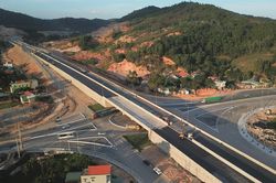 Cao tốc Vân Đồn - Móng Cái thông xe từ 1/9, miễn thu phí một tháng