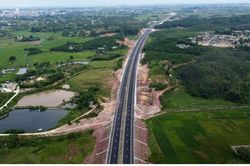 Hôm nay (1/9), cao tốc Vân Đồn - Móng Cái chính thức thông xe