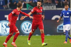 Soi kèo nhà cái Stuttgart vs Schalke. Nhận định, dự đoán bóng đá Bundesliga (20h30, 3/9)