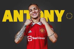 MU công bố số áo của Antony, Dubravka
