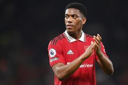 Bóng đá hôm nay 3/9: MU nhận tin buồn về Martial, PSG vi phạm luật công bằng tài chính